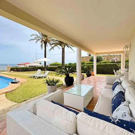 Casa Rotas بيت للعطل دينايا